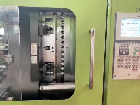 Stampo per iniezione di preforme per acqua minerale per animali domestici a 48 scomparti